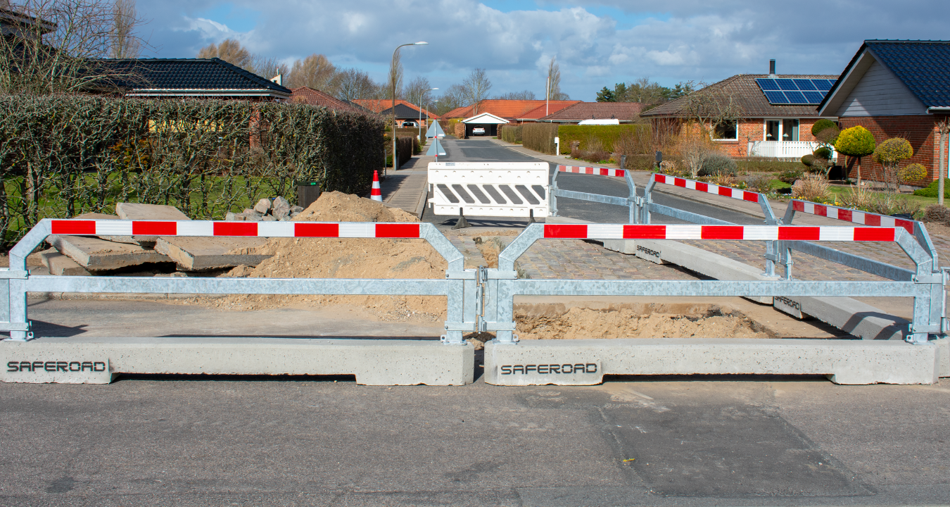City Barrier T1 værn opsat rundt om en udgravning.